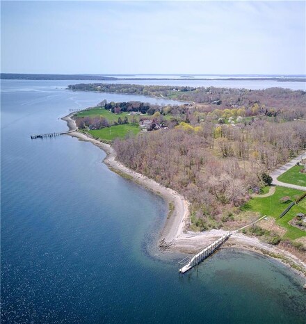 4 Portside Rd, Bristol, RI 02809