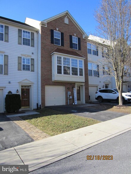 136 Lullwater Way, Falling Waters, WV 25419