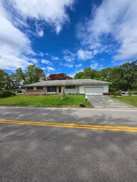 40 Webster St, Hudson, NH 03051