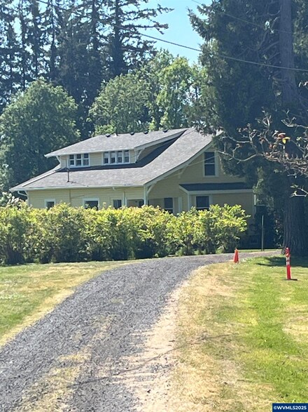 11886 Paradise Alley Rd NE, Silverton, OR 97381