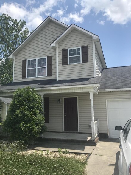 409 Mattocks Ave, Maysville, NC 28555
