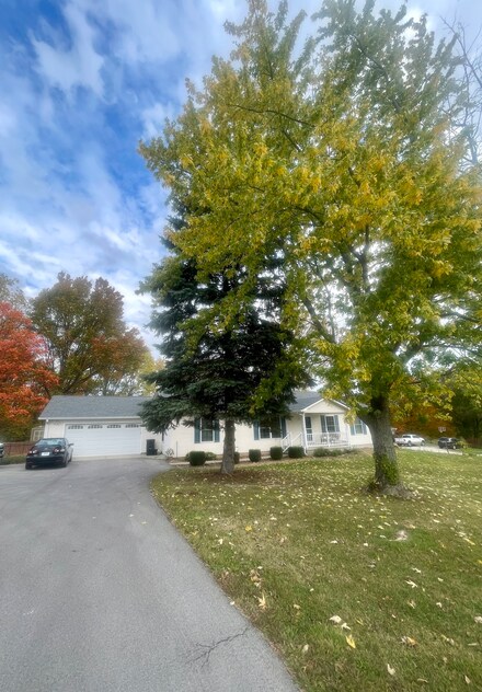 348 W Greencastle Rd, Mooresville, IN 46158