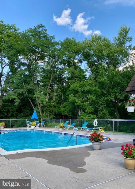 91 Hermitage Dr Unit T1, New Hope, PA 18938