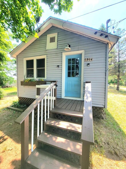5934 Wright St, Kalamazoo, MI 49048