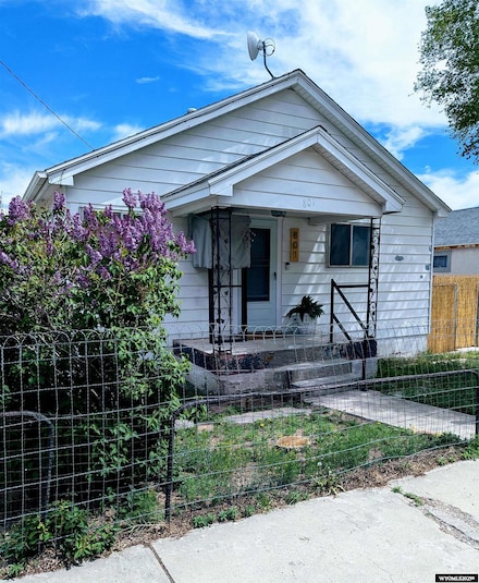 801 Mckeehan Ave, Rock Springs, WY 82901