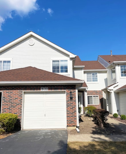 8122 Ripple Ridge, Darien, IL 60561