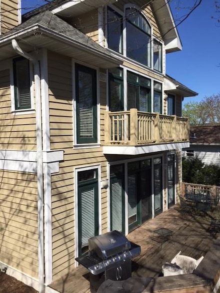 414 S Lakeshore Dr, Fontana, WI 53125