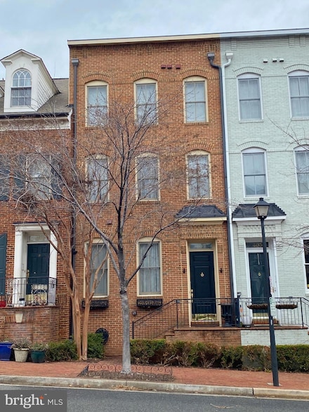 407 Oronoco St, Alexandria, VA 22314