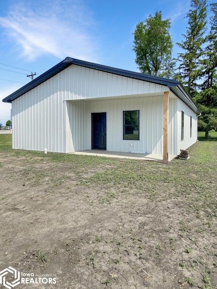 302 E Cleveland Ave, Zearing, IA 50278