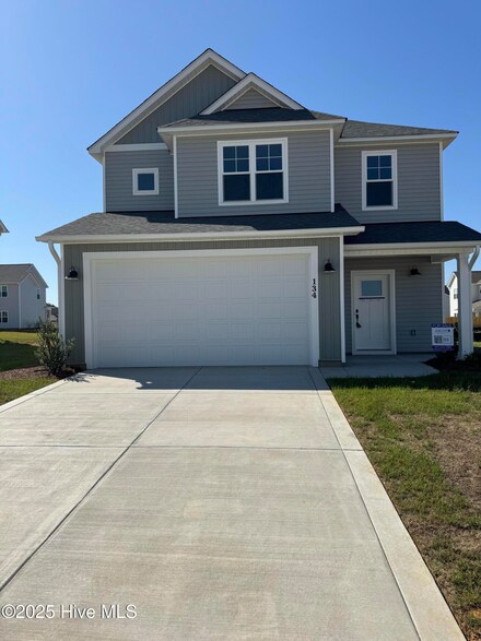 134 Lucky Ln, Raeford, NC 28376