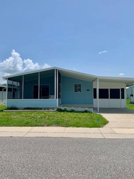 5914 Utopia Dr, Zephyrhills, FL 33540