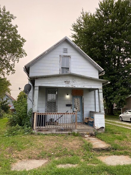 1021 Elm St, Bucyrus, OH 44820