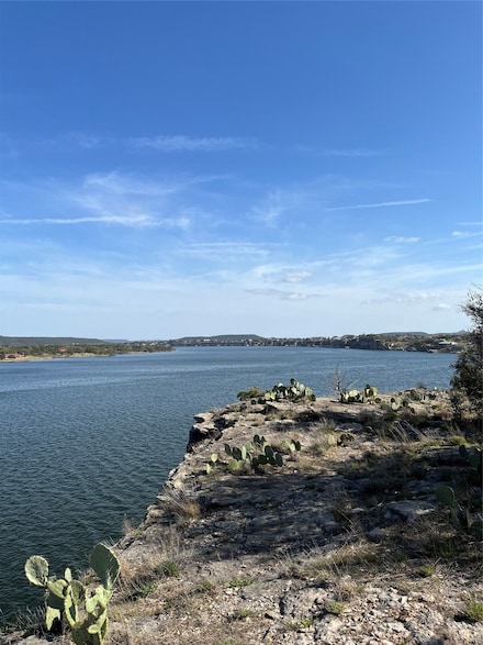 105 Hells Gate Point, Strawn, TX 76475