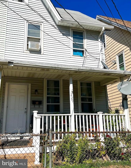 229 Taylor St, Riverside, NJ 08075