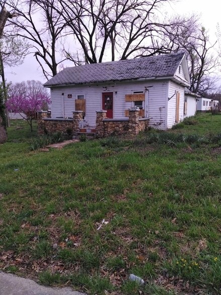 7182 N Plum St, Birch Tree, MO 65438