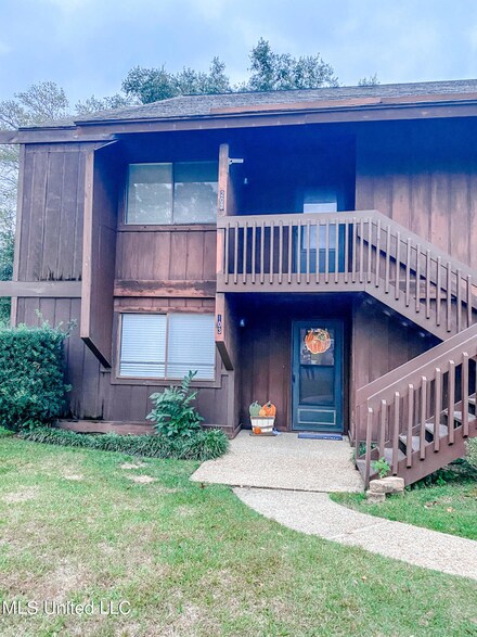 203 Kona Villa Unit B, Diamondhead, MS 39525