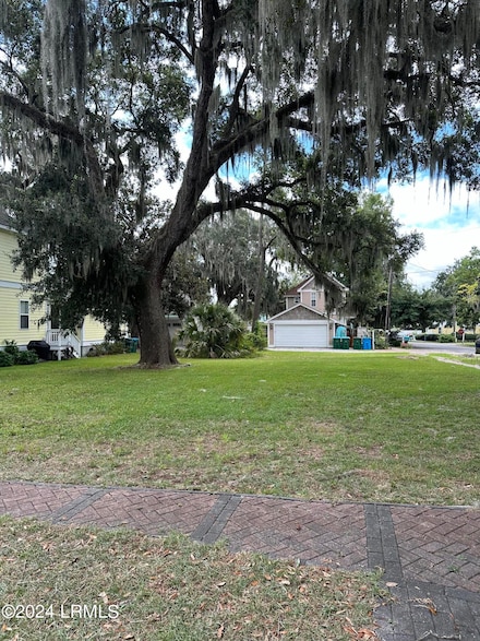 1021 12th St, Port Royal, SC 29935