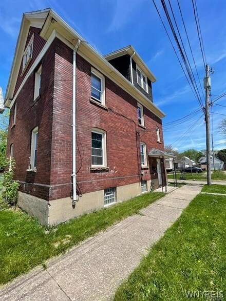 421 24th St, Niagara Falls, NY 14303