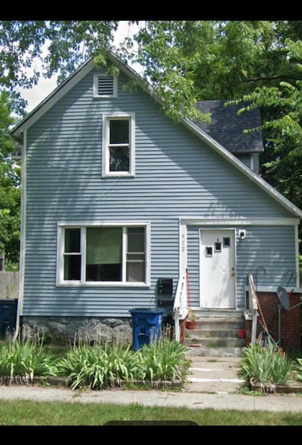 912 Princeton Ave, Kalamazoo, MI 49007