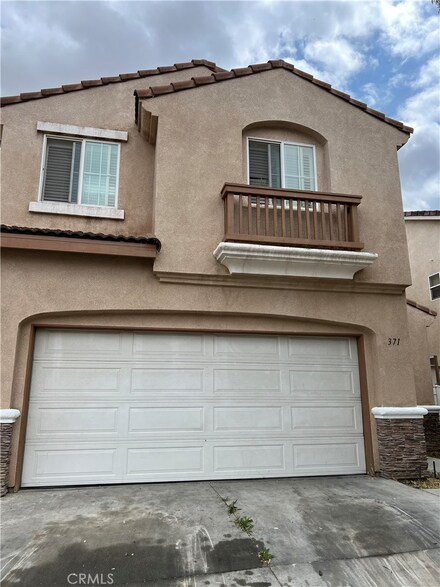 371 Camino de la Luna, Perris, CA 92571