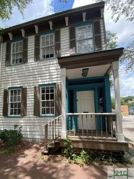 106 W Henry St, Savannah, GA 31401