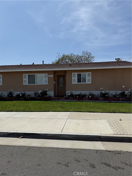 16611 Lucia Ln, Huntington Beach, CA 92647