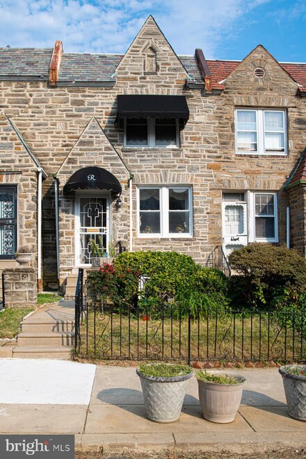 6639 N Smedley St, Philadelphia, PA 19126