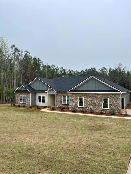 724 Mann Rd, Shiloh, GA 31826