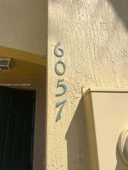 6057 SW 19th Place Unit 6057, North Lauderdale, FL 33068