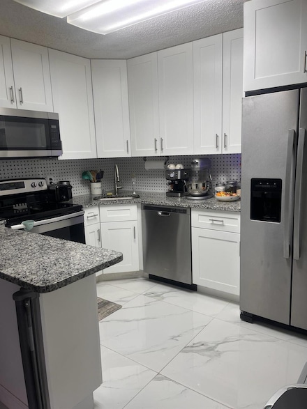4988 Sable Pine Cir Unit B2, West Palm Beach, FL 33417