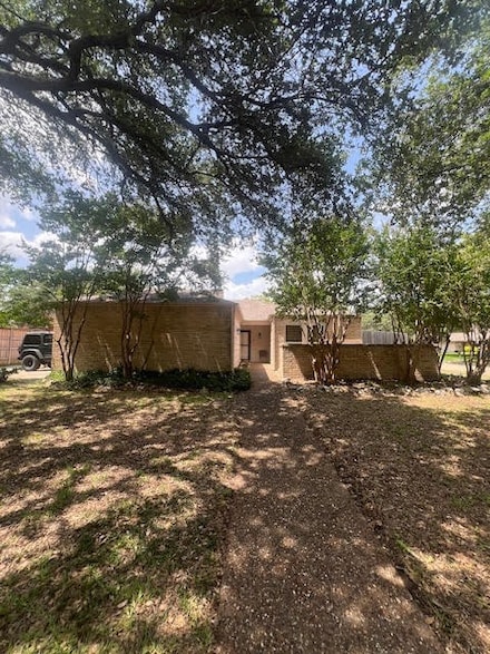 630 Silverstone Dr, Richardson, TX 75080