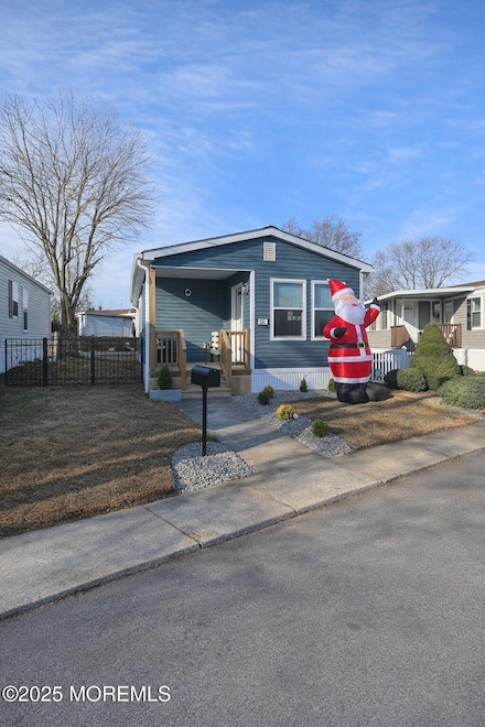 66 Bayshore Mobile Manor, Hazlet, NJ 07730