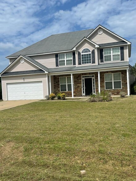 42 Navajo Trail, Fort Mitchell, AL 36856