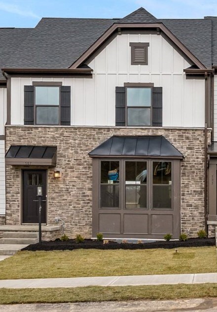 537 Blackrock Blvd, Seven Fields, PA 16046