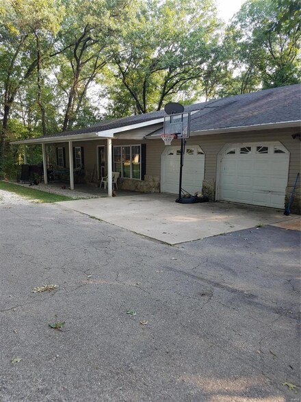 3114 Maries Road 213, Vienna, MO 65582