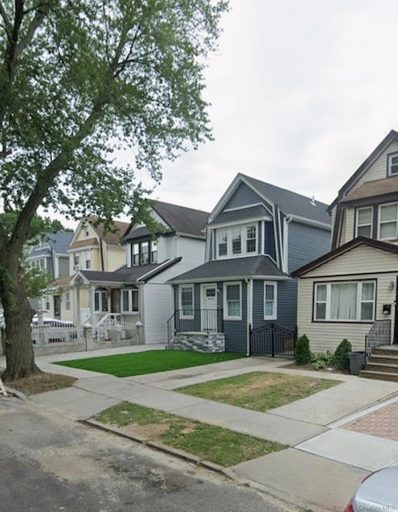 9322 Vanderveer St, Queens Village, NY 11428