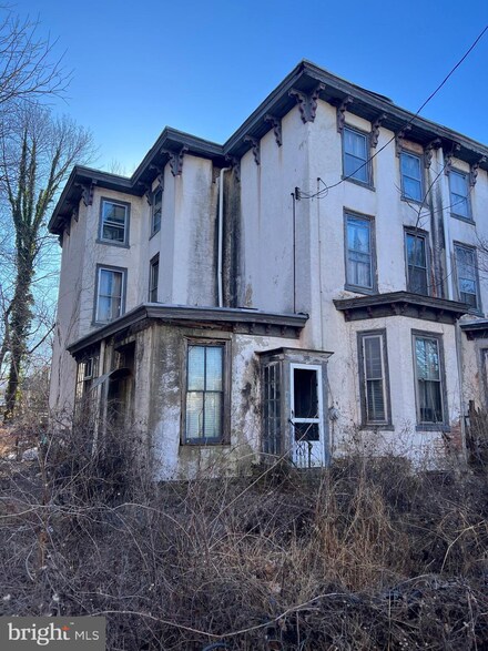 30 W Penn St, Philadelphia, PA 19144