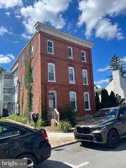 109 E Congress St Unit 101, Charles Town, WV 25414