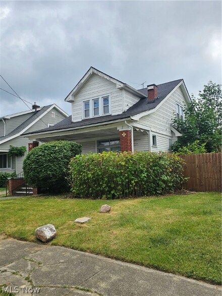 4004 E 146th St, Cleveland, OH 44128