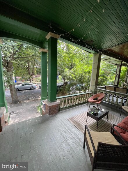 246 S Farragut St, Philadelphia, PA 19139