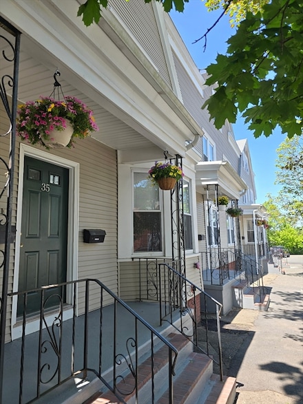 35 Northey St Unit A, Salem, MA 01970