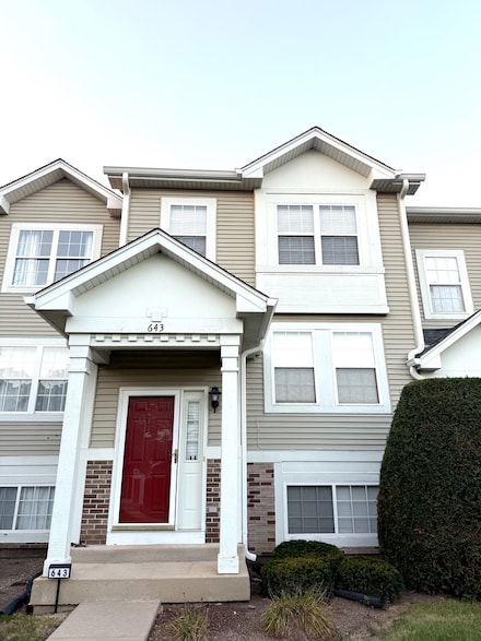 643 Holiday Ln Unit 503, Hainesville, IL 60073