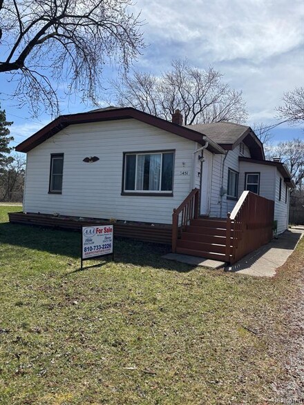 3451 Brown St, Flint, MI 48503