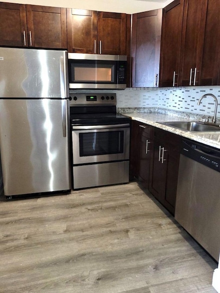 2711 Vandiver Dr Unit 307, West Palm Beach, FL 33409