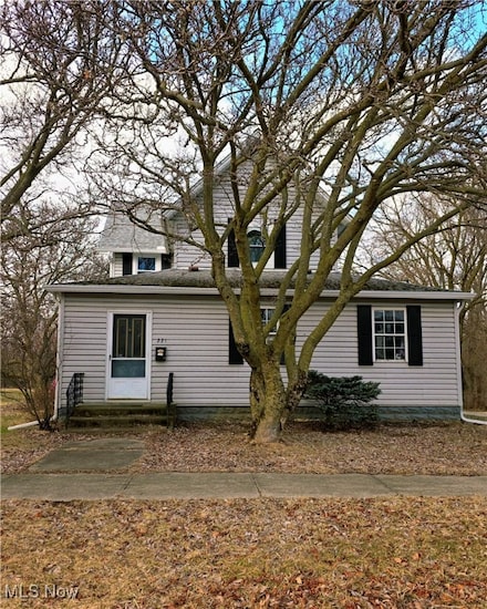 221 E Main St, New London, OH 44851