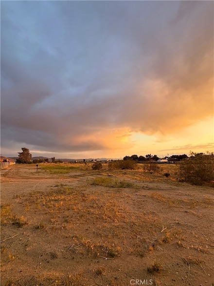 10420 Kiowa Rd, Apple Valley, CA 92308
