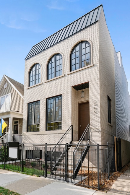 3446 N Oakley Ave, Chicago, IL 60618