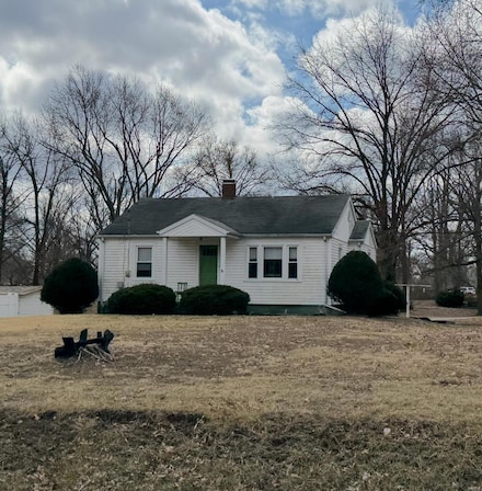 8 Ridge Rd, Centralia, IL 62801