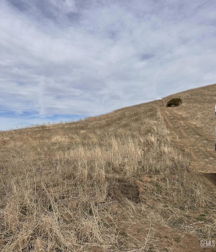 24319 Hemlock Ave, Tehachapi, CA 93561