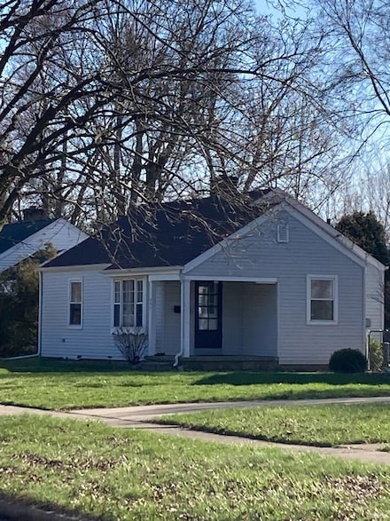 647 Northwood Dr, South Bend, IN 46617